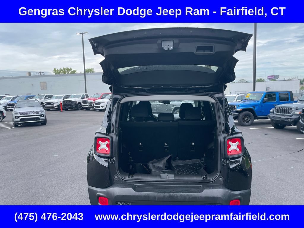 Certified 2021 Jeep Renegade Latitude AWD/4WD image 30