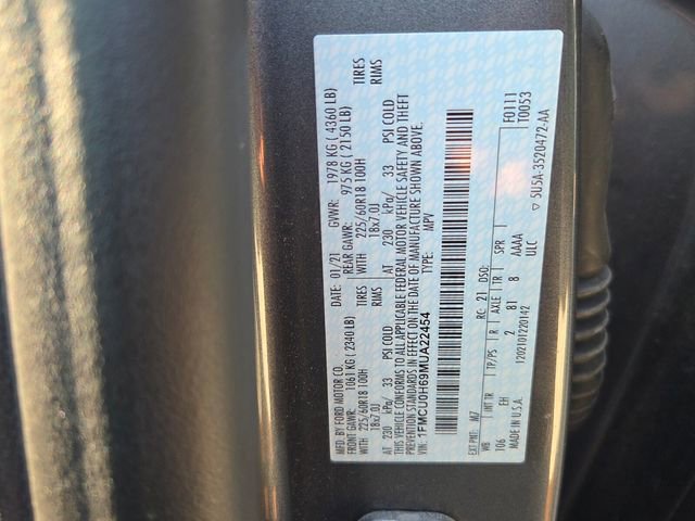 Used 2021 Ford Escape SEL w/ Technology Package FWD image 6
