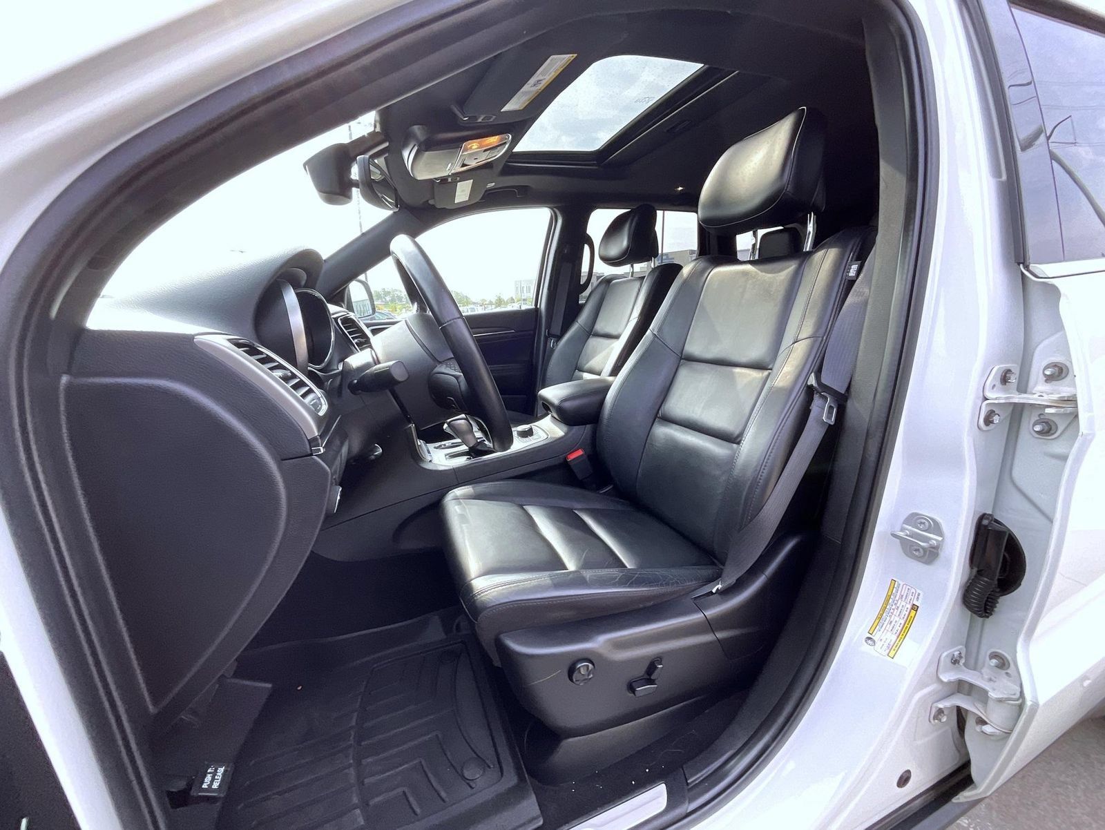 Used 2020 Jeep Grand Cherokee Limited AWD/4WD image 11