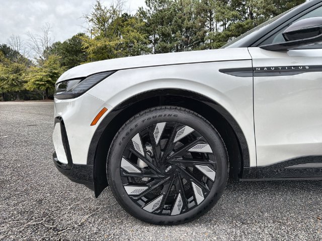 New 2026 Lincoln Nautilus Reserve AWD/4WD image 10
