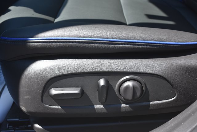 Used 2024 Buick Envista Sport Touring w/ Convenience I Package FWD image 14