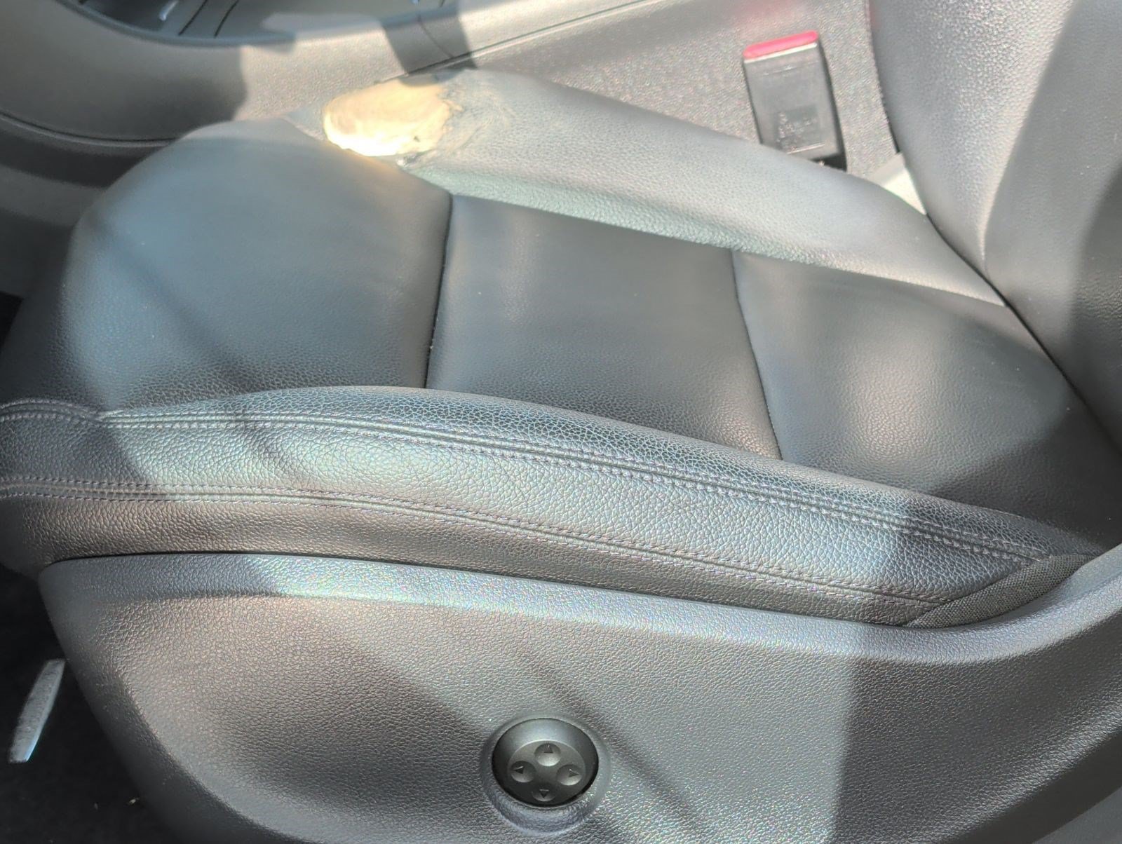 Used 2014 Mercedes-Benz CLA 250 image 10