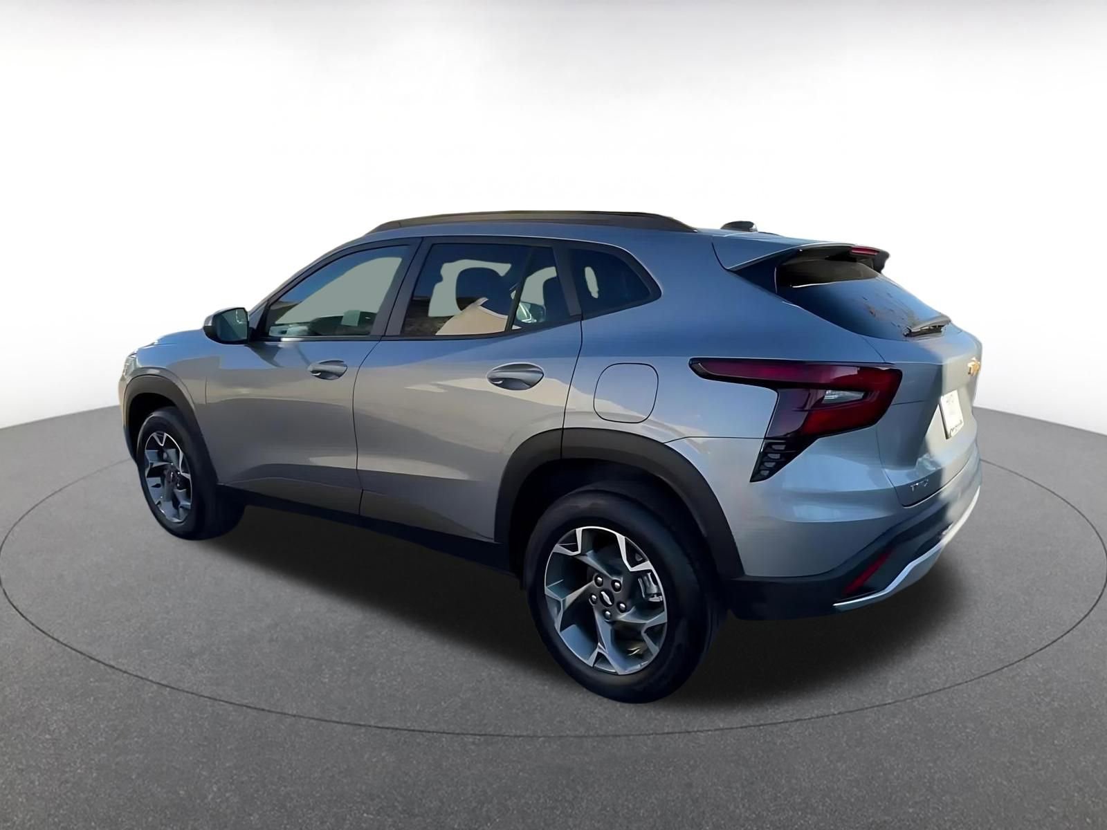 Used 2025 Chevrolet Trax LT image 10