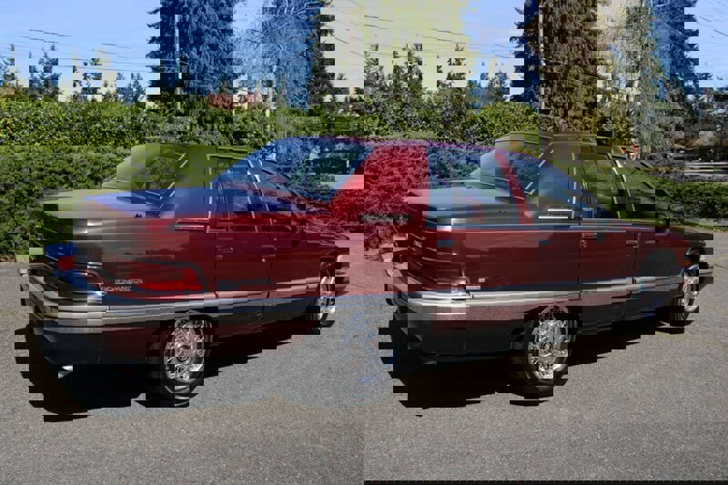 Used 1992 Buick Roadmaster Limited image 3