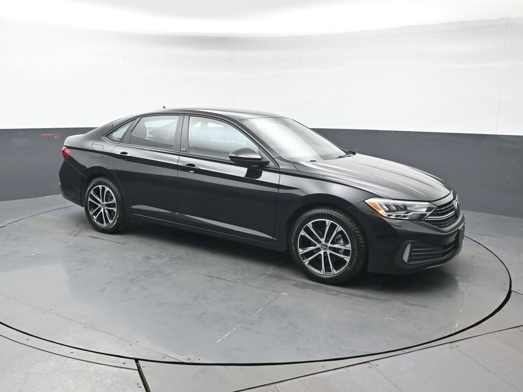 Used 2023 Volkswagen Jetta Sport image 8