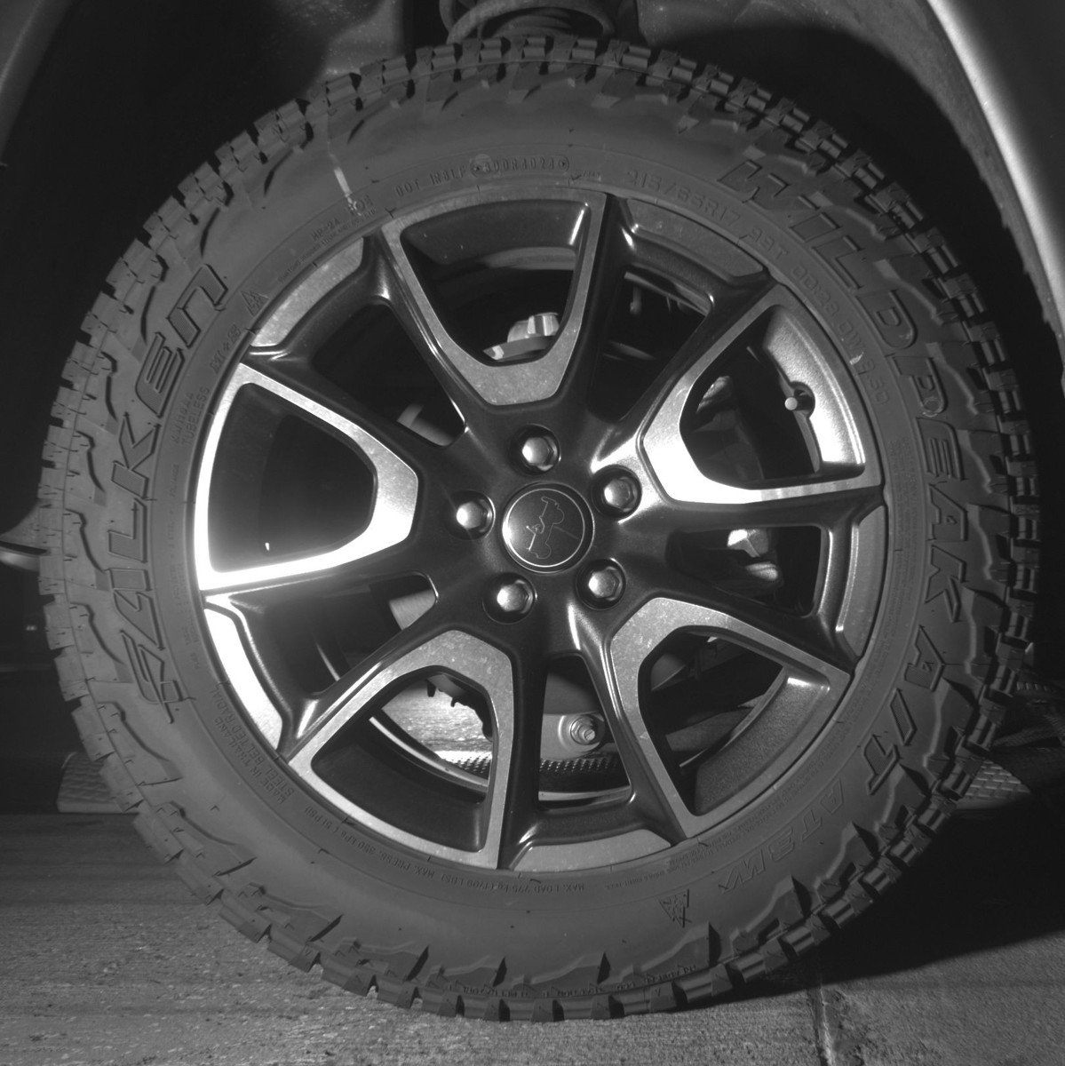 Used 2025 Jeep Compass Trailhawk image 15