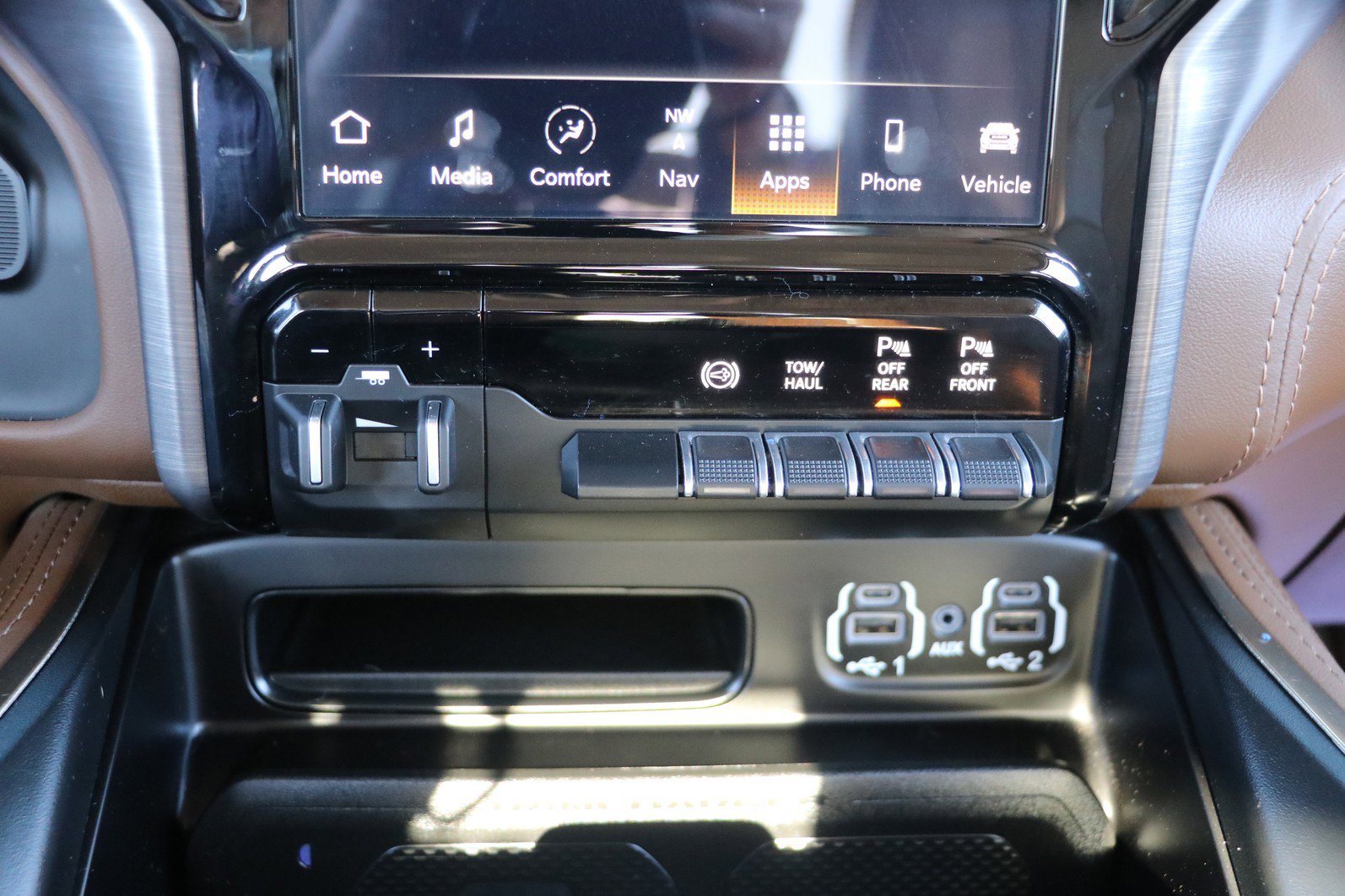 Used 2024 RAM 2500 Limited w/ Safety Group image 26