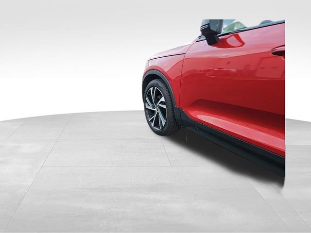 Used 2021 Volvo XC40 T5 R-Design w/ Advanced Package image 26