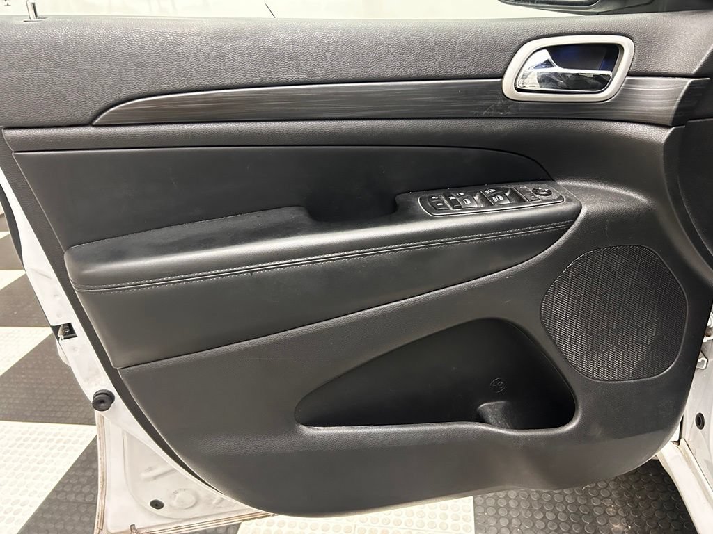 Certified 2020 Jeep Grand Cherokee Altitude AWD/4WD image 10