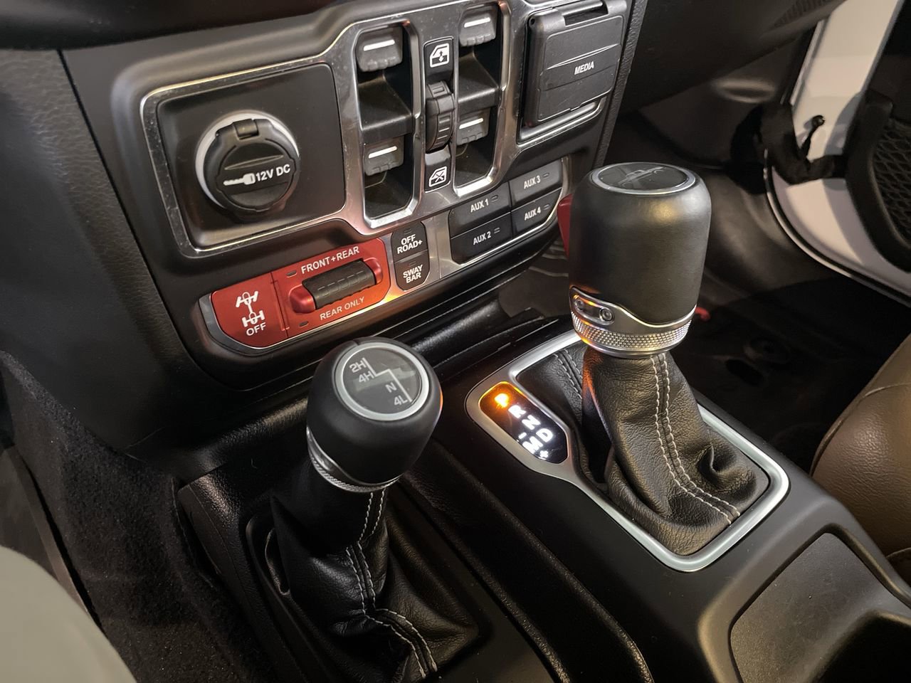 Used 2020 Jeep Gladiator Rubicon AWD/4WD image 18