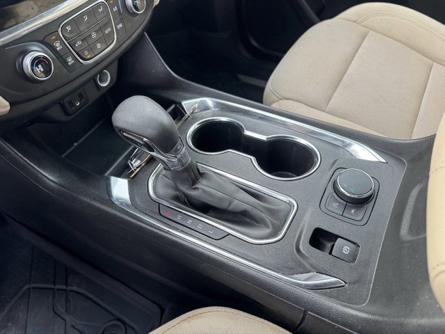 Used 2023 Chevrolet Traverse LS image 21