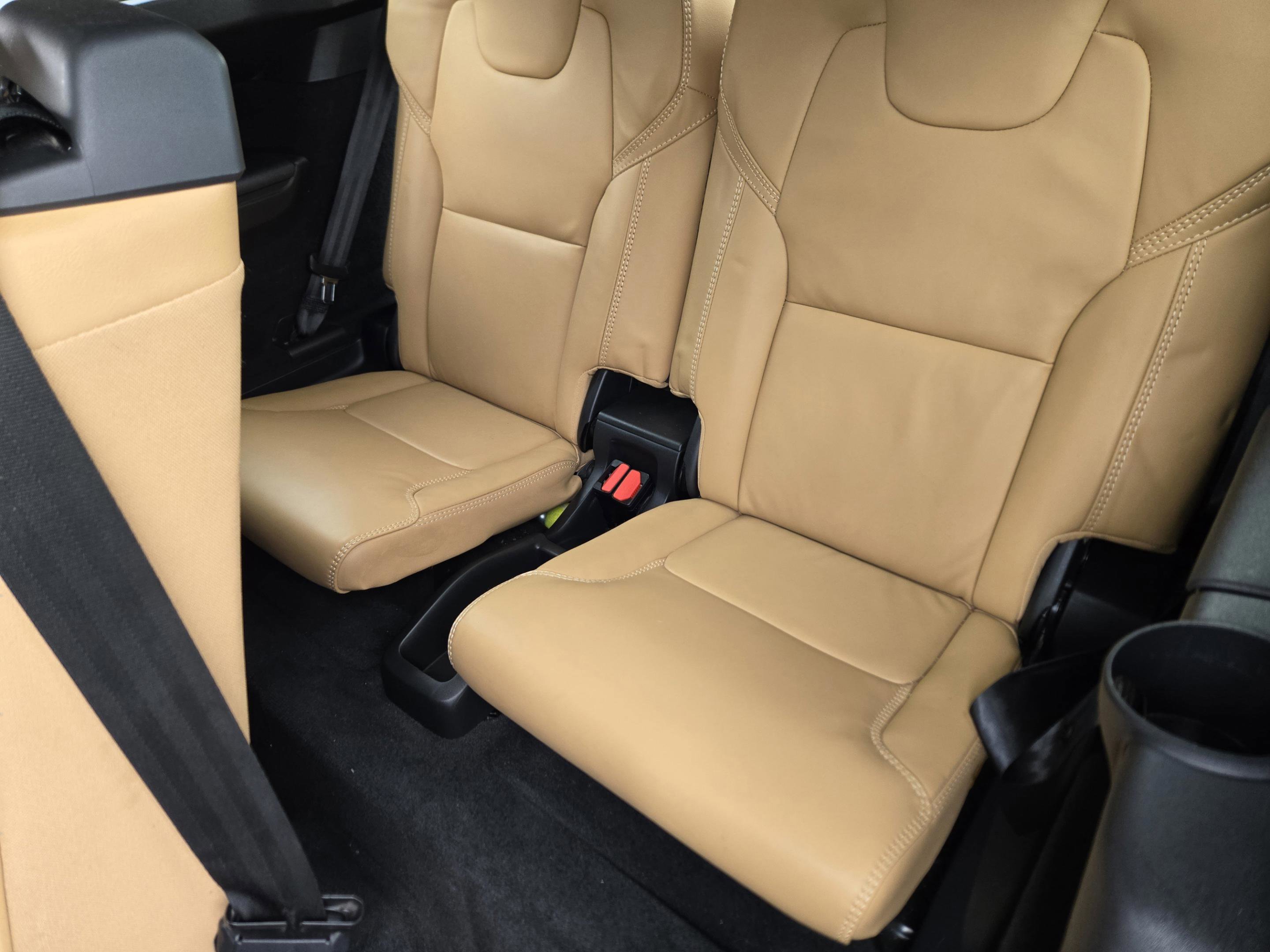 Used 2023 Volvo XC90 T8 Ultimate w/ Protection Package Premier image 29