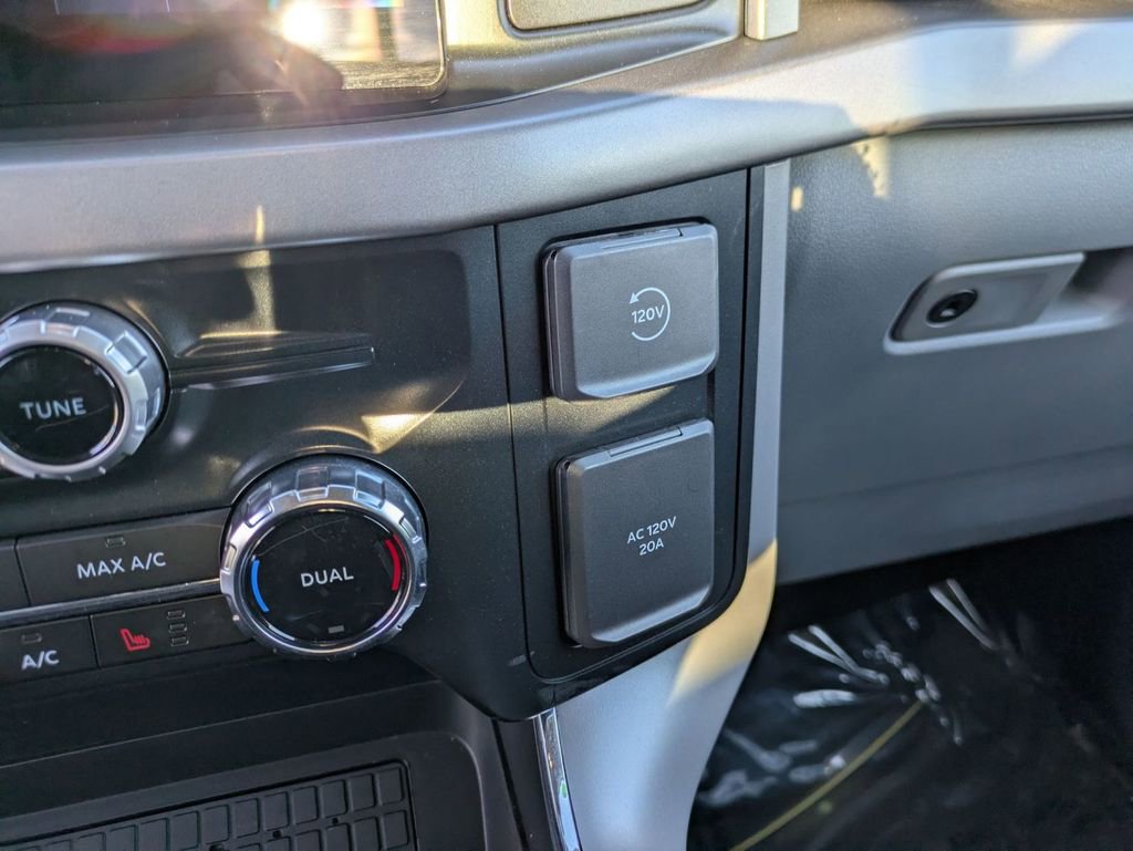New 2024 Ford F150 XLT w/ Equipment Group 302A MID image 38