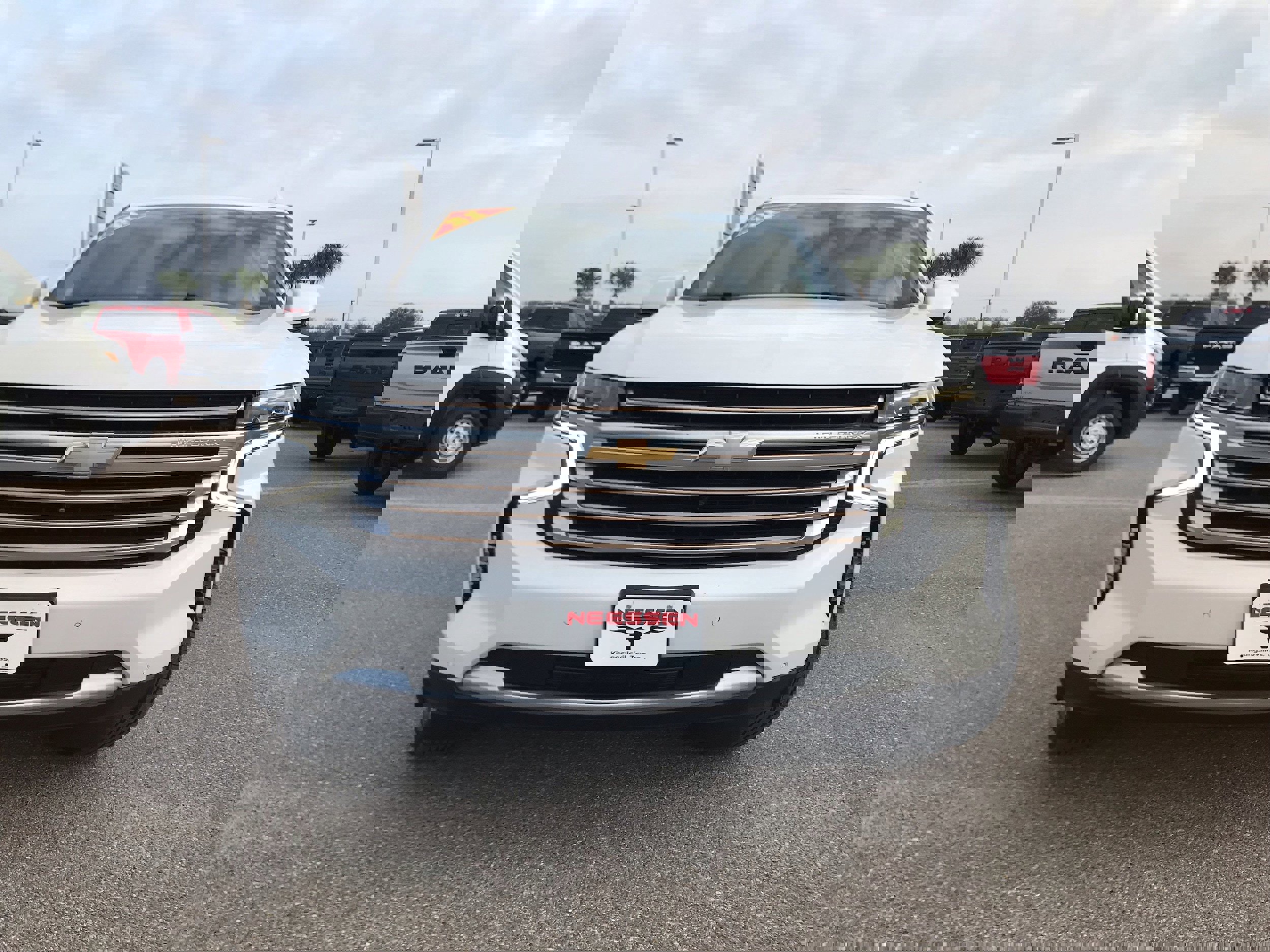 Used 2021 Chevrolet Suburban High Country w/ Premium Package image 2