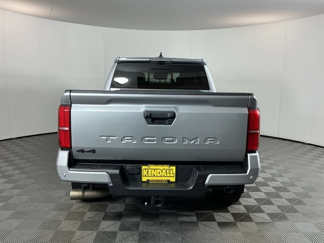 Used 2024 Toyota Tacoma TRD Off-Road AWD/4WD image 5