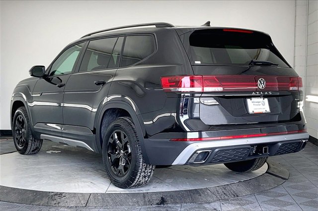 New 2026 Volkswagen Atlas Peak Edition image 4