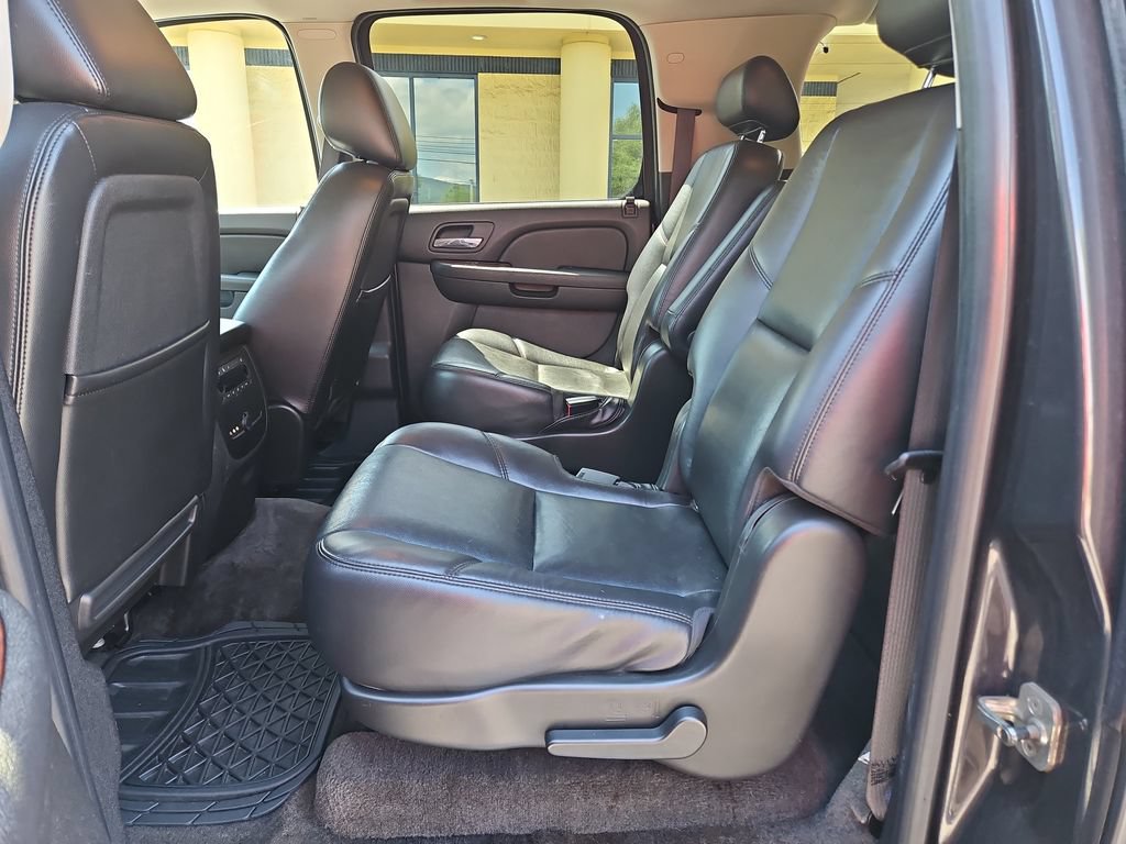 Used 2010 Chevrolet Suburban LTZ AWD/4WD image 25
