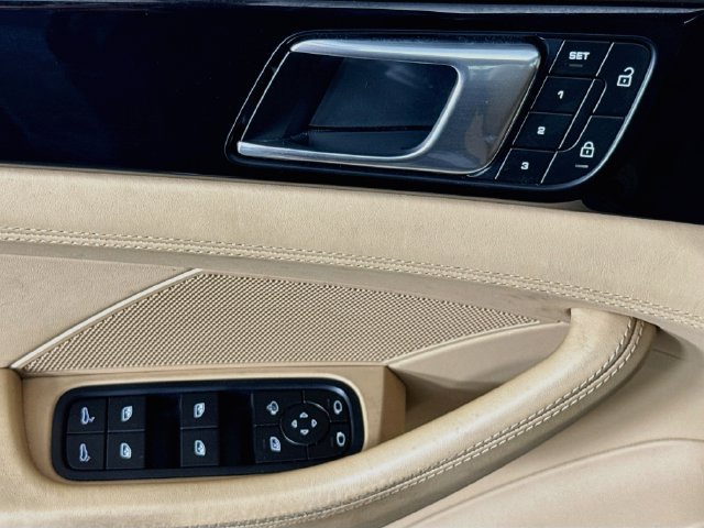 Used 2023 Porsche Panamera 4 Platinum Edition w/ Assistance Package AWD/4WD image 20