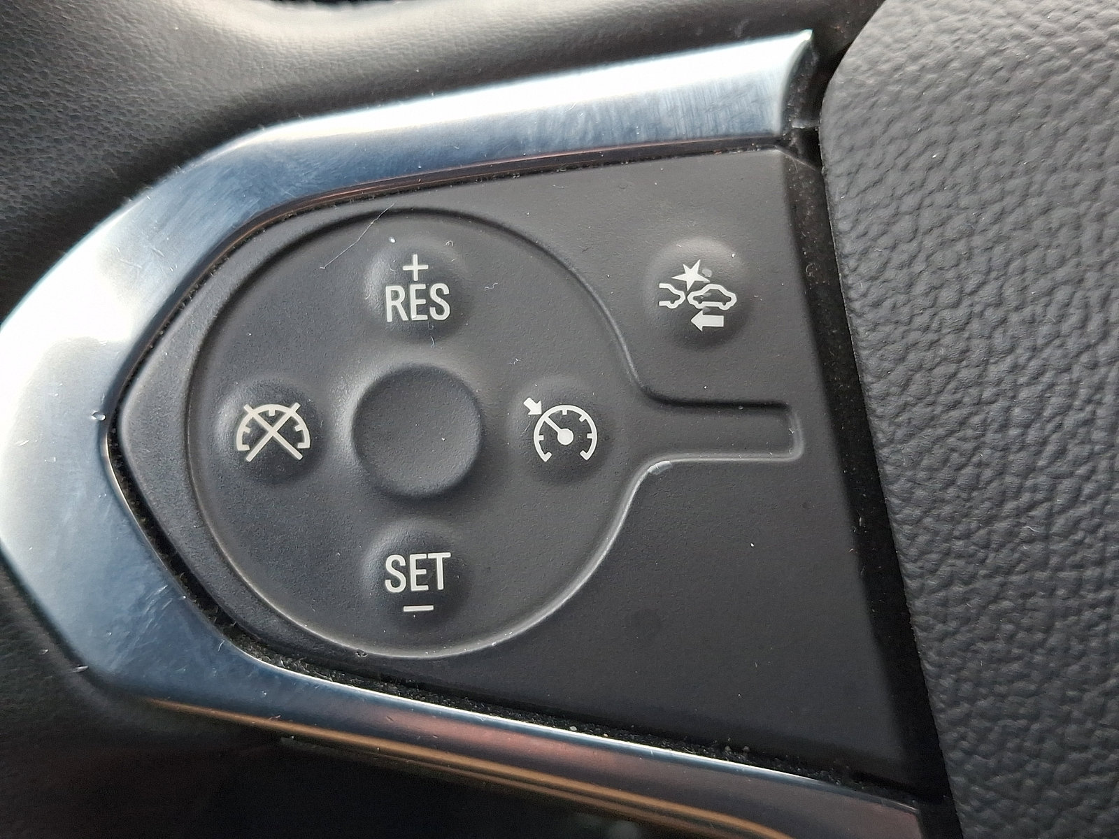 Certified 2023 Chevrolet Traverse LT image 22