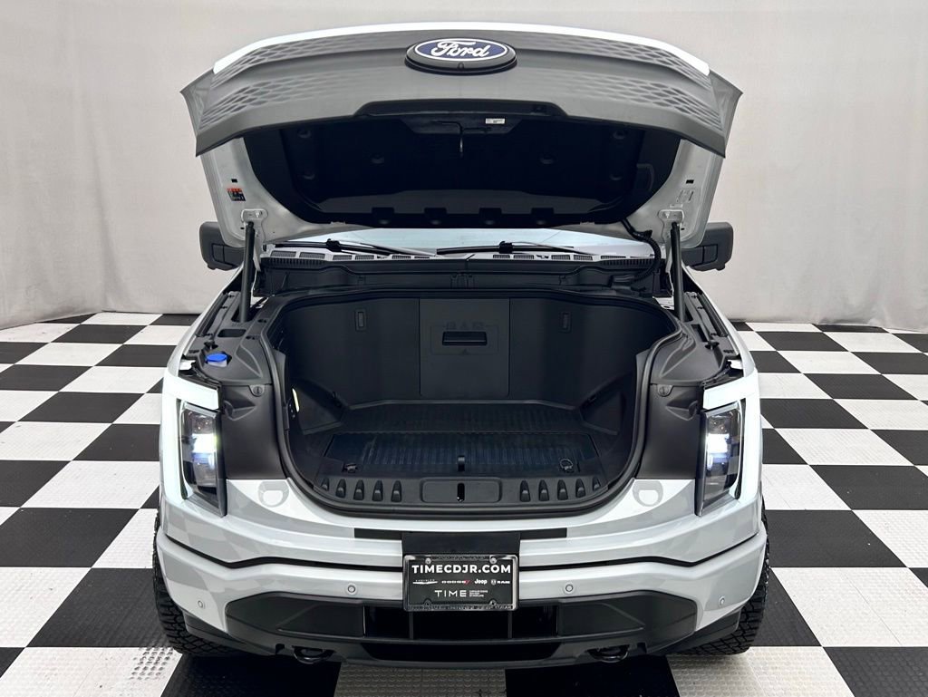 Used 2025 Ford F150 Lightning Flash image 10