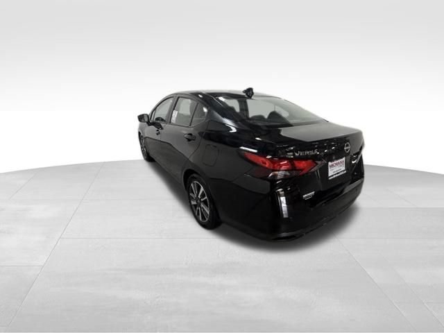 Used 2024 Nissan Versa SV FWD image 11