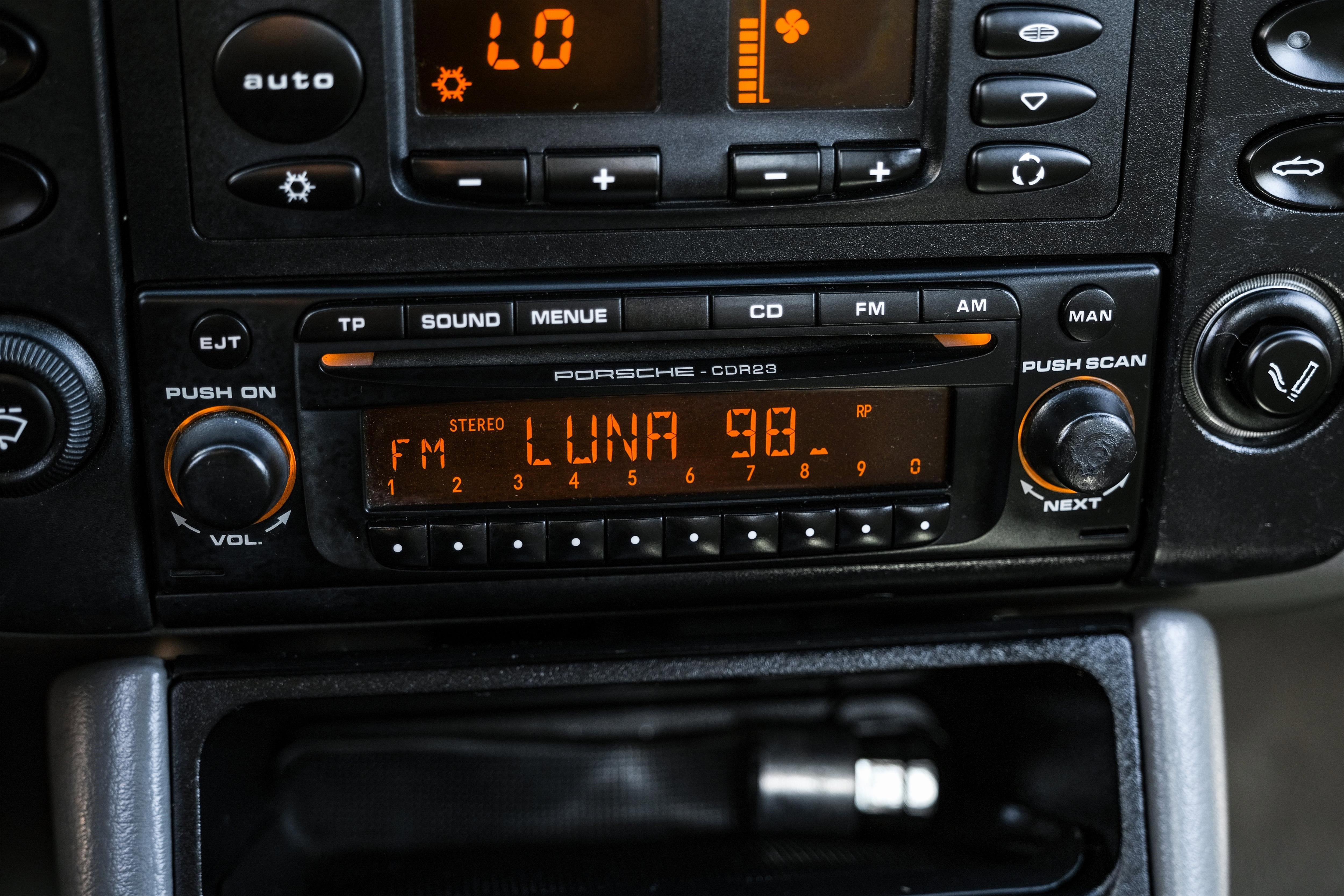 Used 2003 Porsche Boxster S image 23