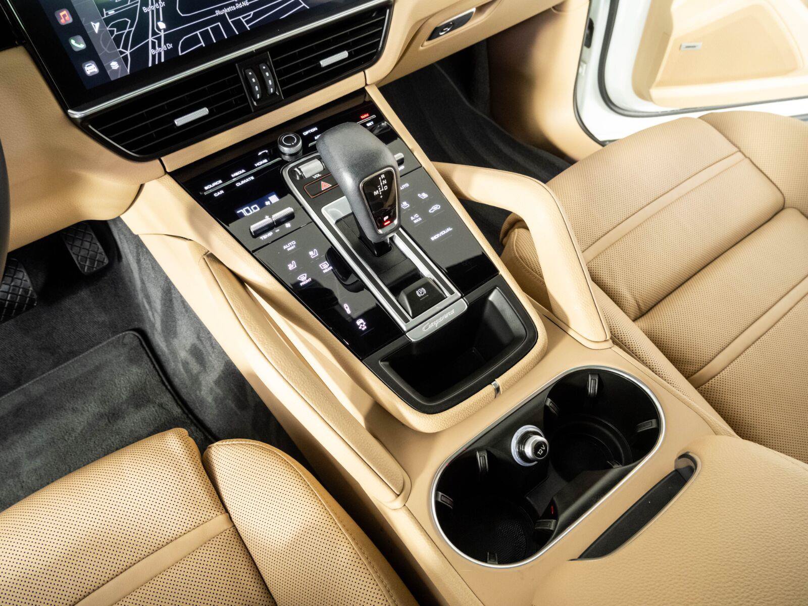 Certified 2023 Porsche Cayenne Platinum Edition AWD/4WD image 17