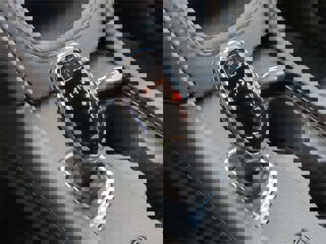 Used 2017 Cadillac XT5 Platinum image 34