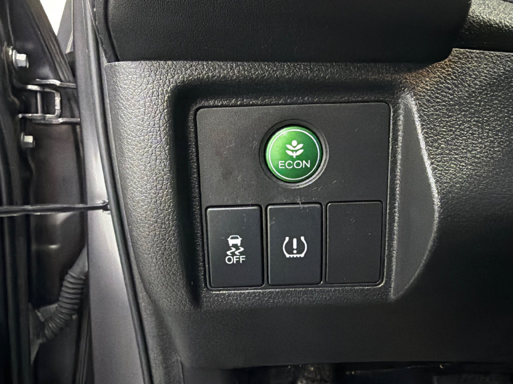 Used 2016 Honda HR-V EX image 31