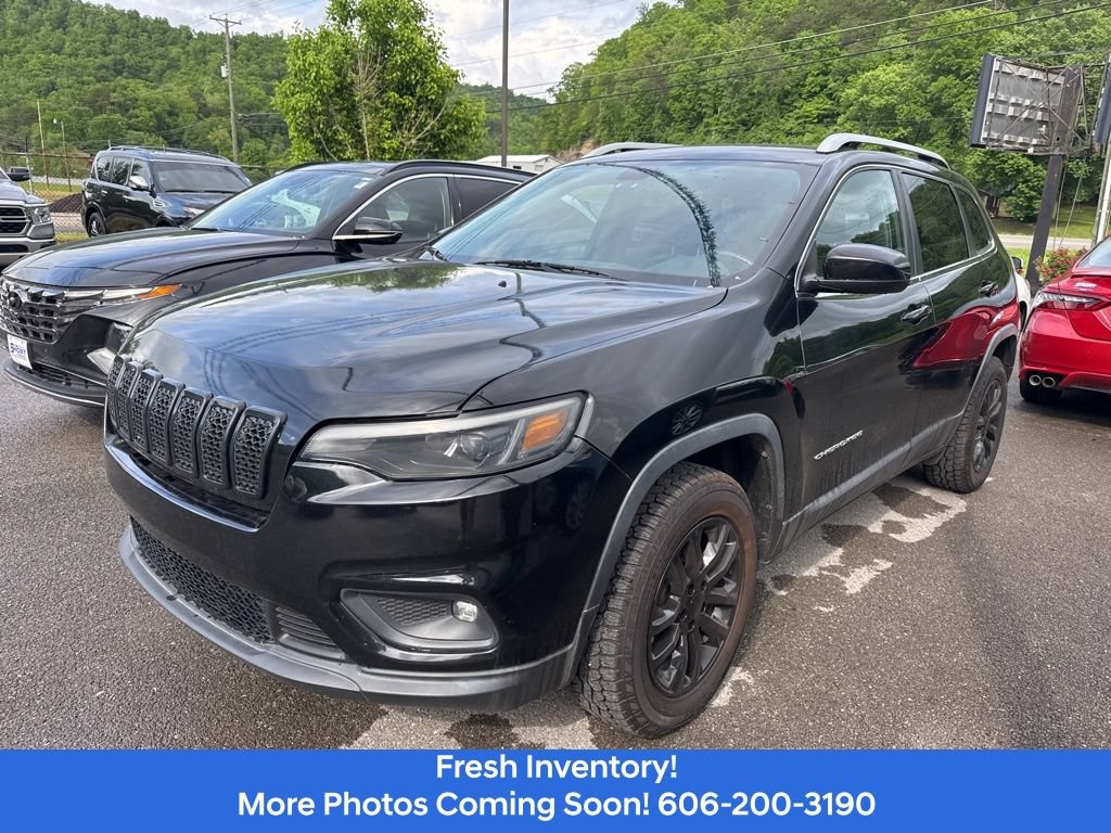 Used 2019 Jeep Cherokee Latitude Plus AWD/4WD image 1