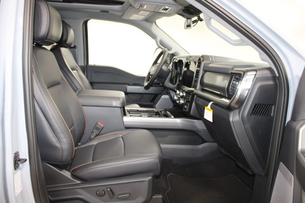 New 2026 Ford F250 Lariat w/ Black Appearance Package AWD/4WD image 30