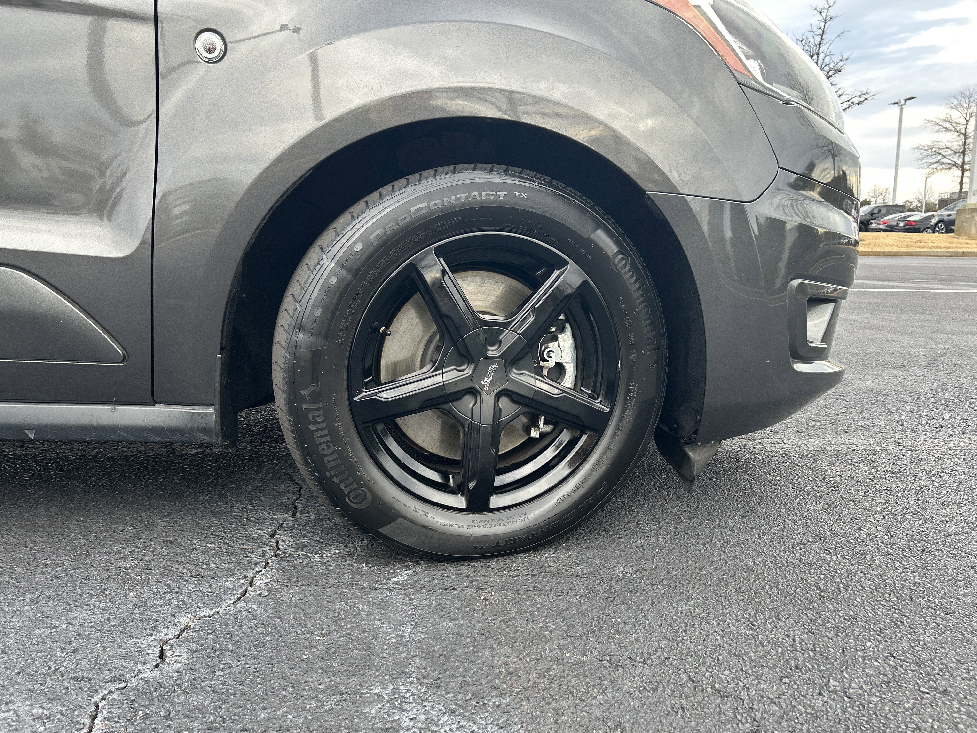 Used 2019 Ford Transit Connect XLT image 33