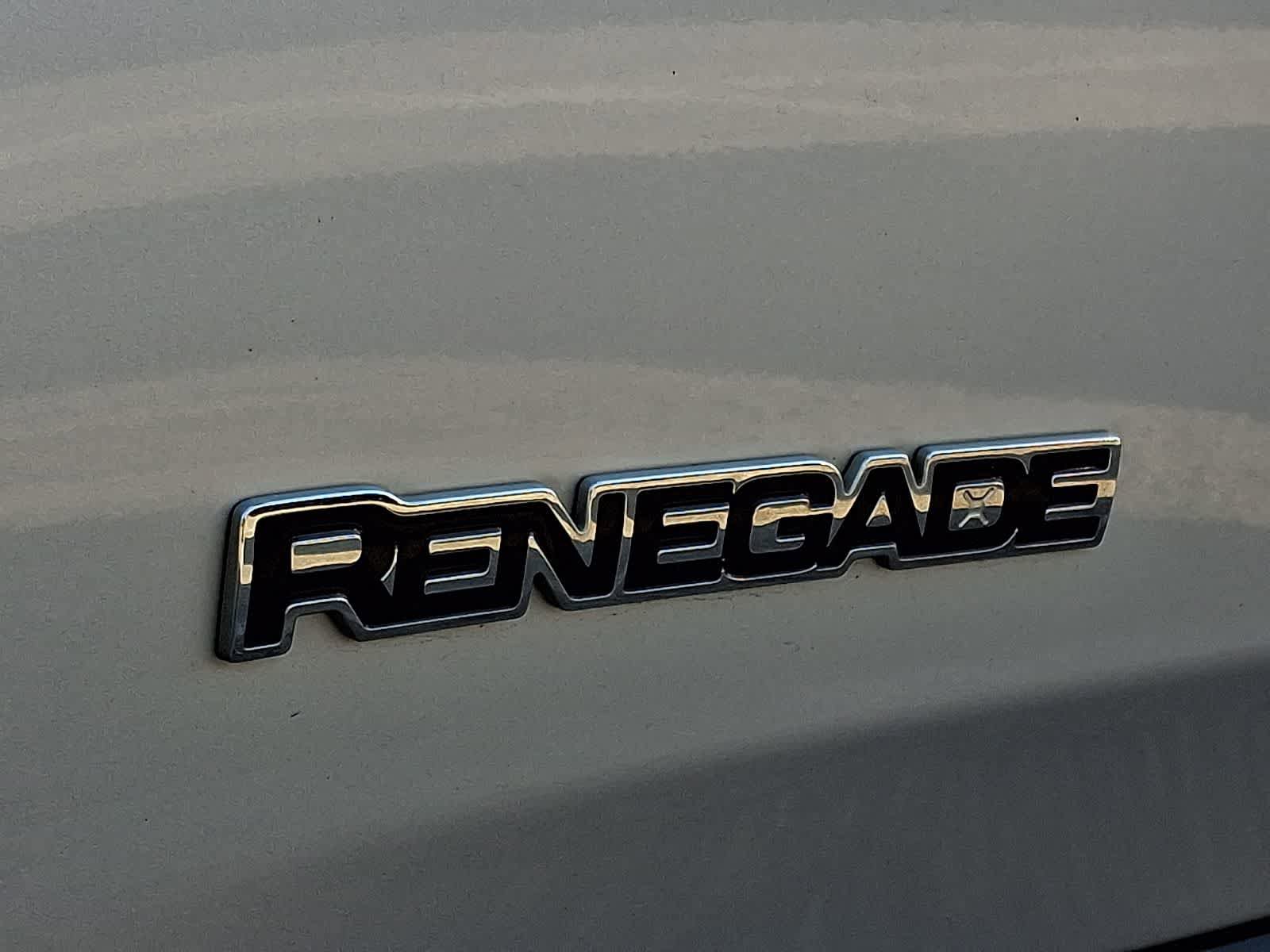 Used 2017 Jeep Renegade Sport w/ Power & Air Group FWD image 5