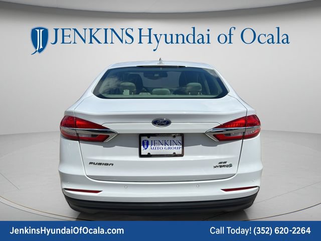 Used 2019 Ford Fusion SE FWD image 4