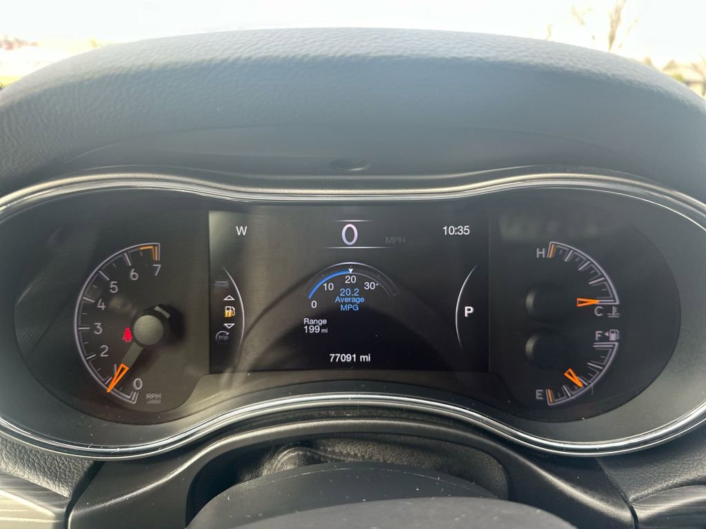 Used 2019 Jeep Grand Cherokee Altitude image 10