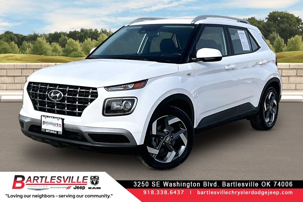 Used 2025 Hyundai Venue SEL image 1