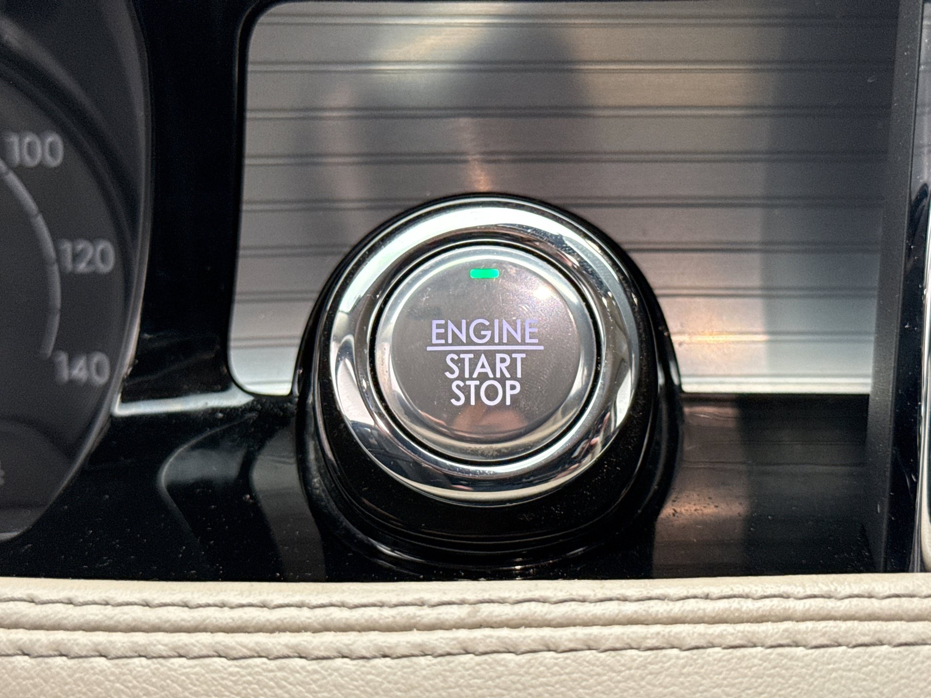 Used 2020 Lincoln Corsair AWD image 22