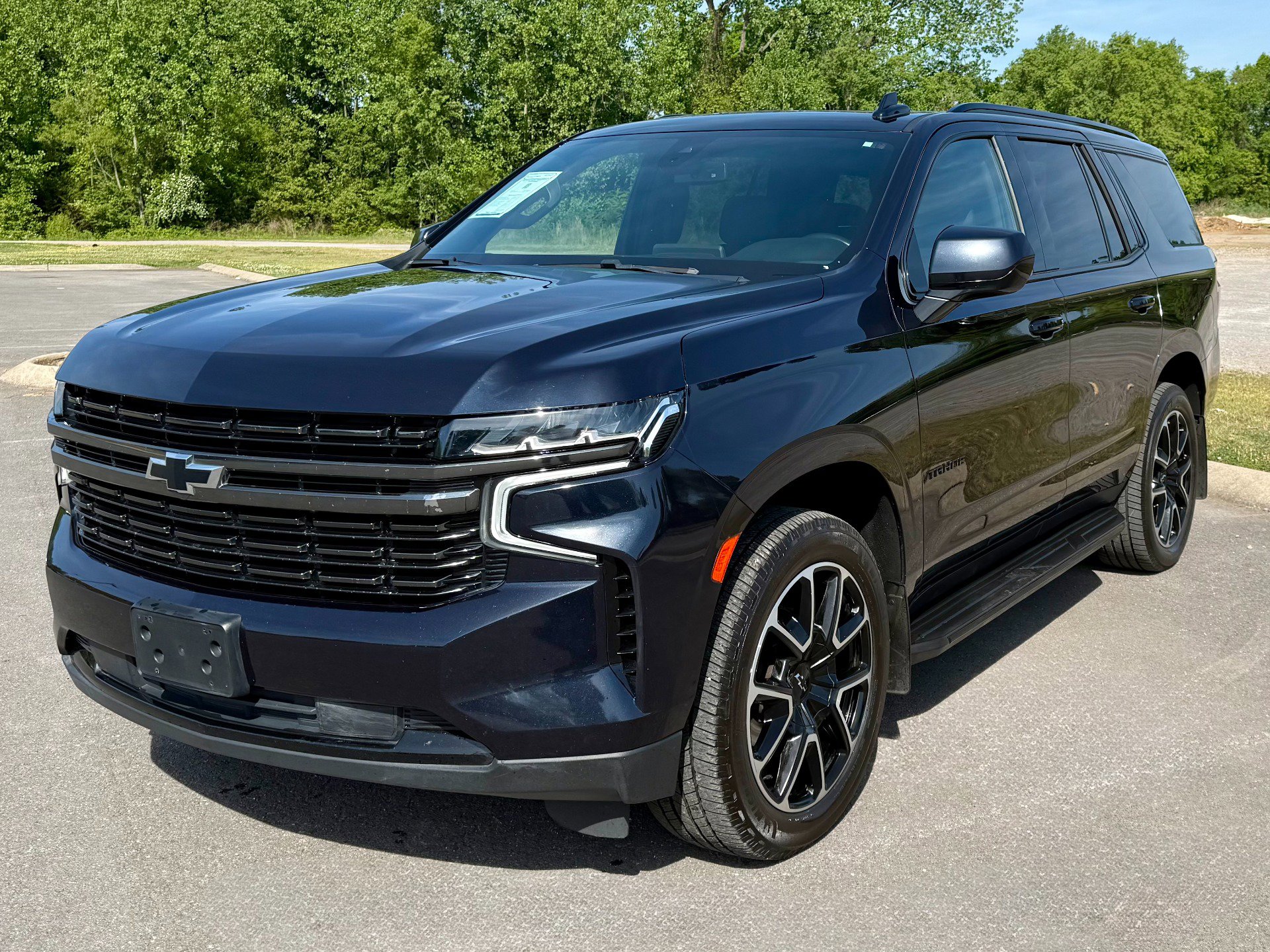 Used 2021 Chevrolet Tahoe RST w/ Rear Media and Nav Package AWD/4WD image 2