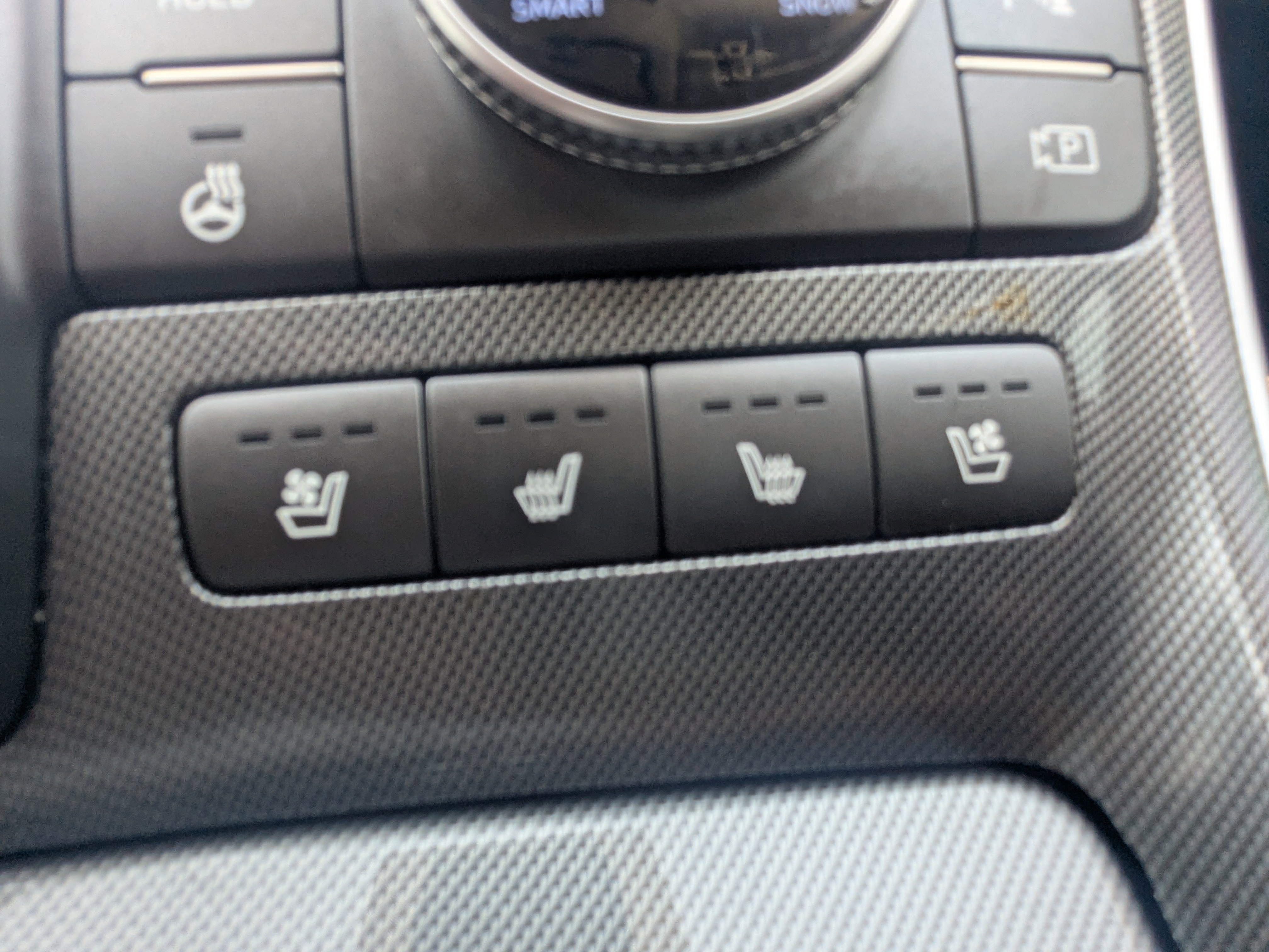 Used 2022 Hyundai Santa Fe Limited AWD/4WD image 29