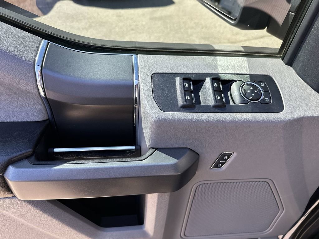 Used 2018 Ford F150 XLT w/ Equipment Group 302A Luxury AWD/4WD image 13