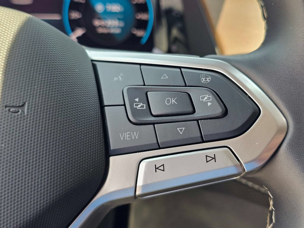 Used 2024 Volkswagen Atlas SE AWD/4WD image 21