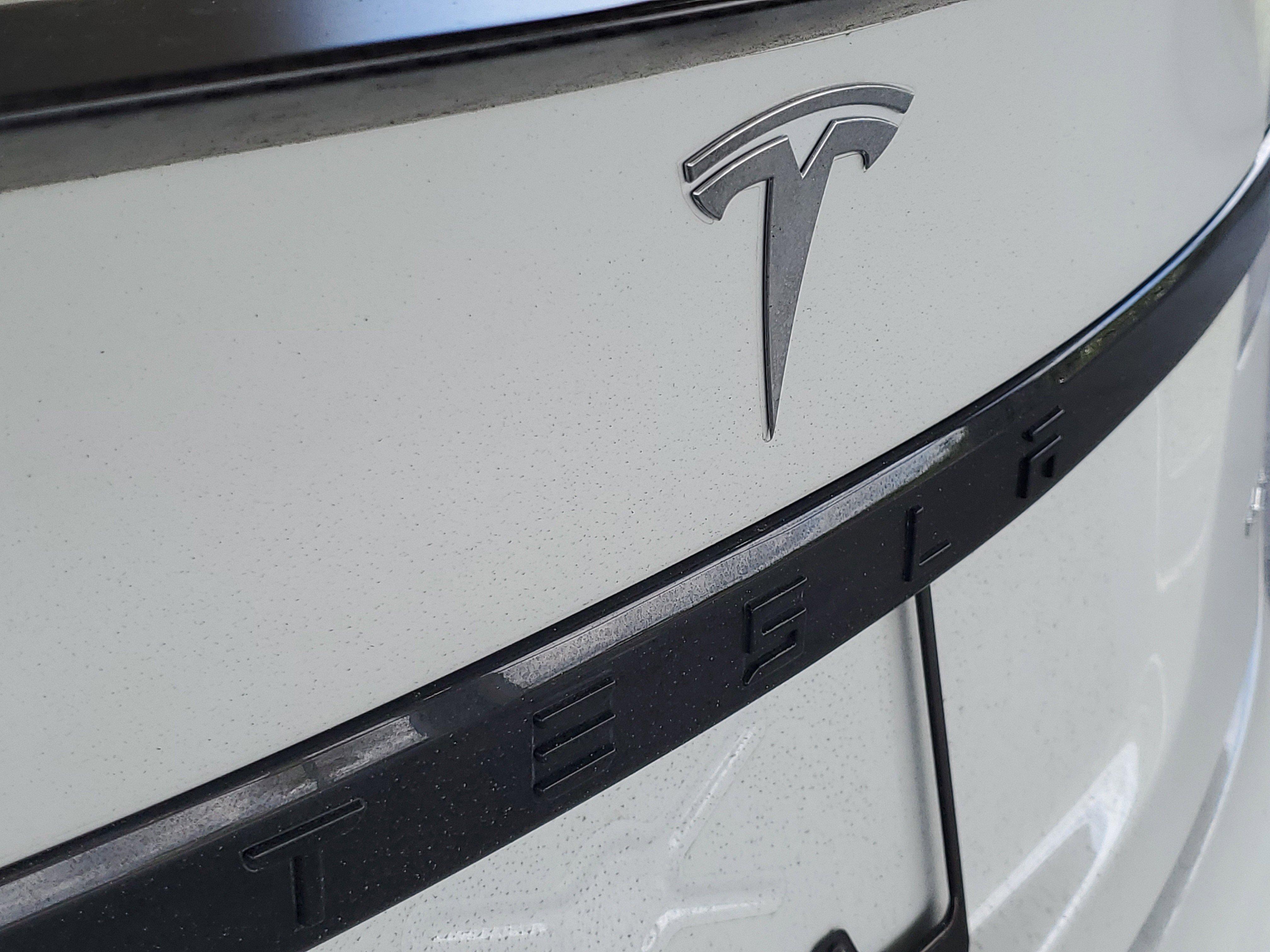Used 2021 Tesla Model S Plaid image 5