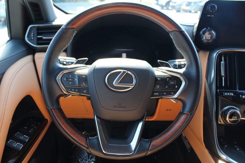 Used 2023 Lexus LX 600 4WD w/ Appearance Package image 19
