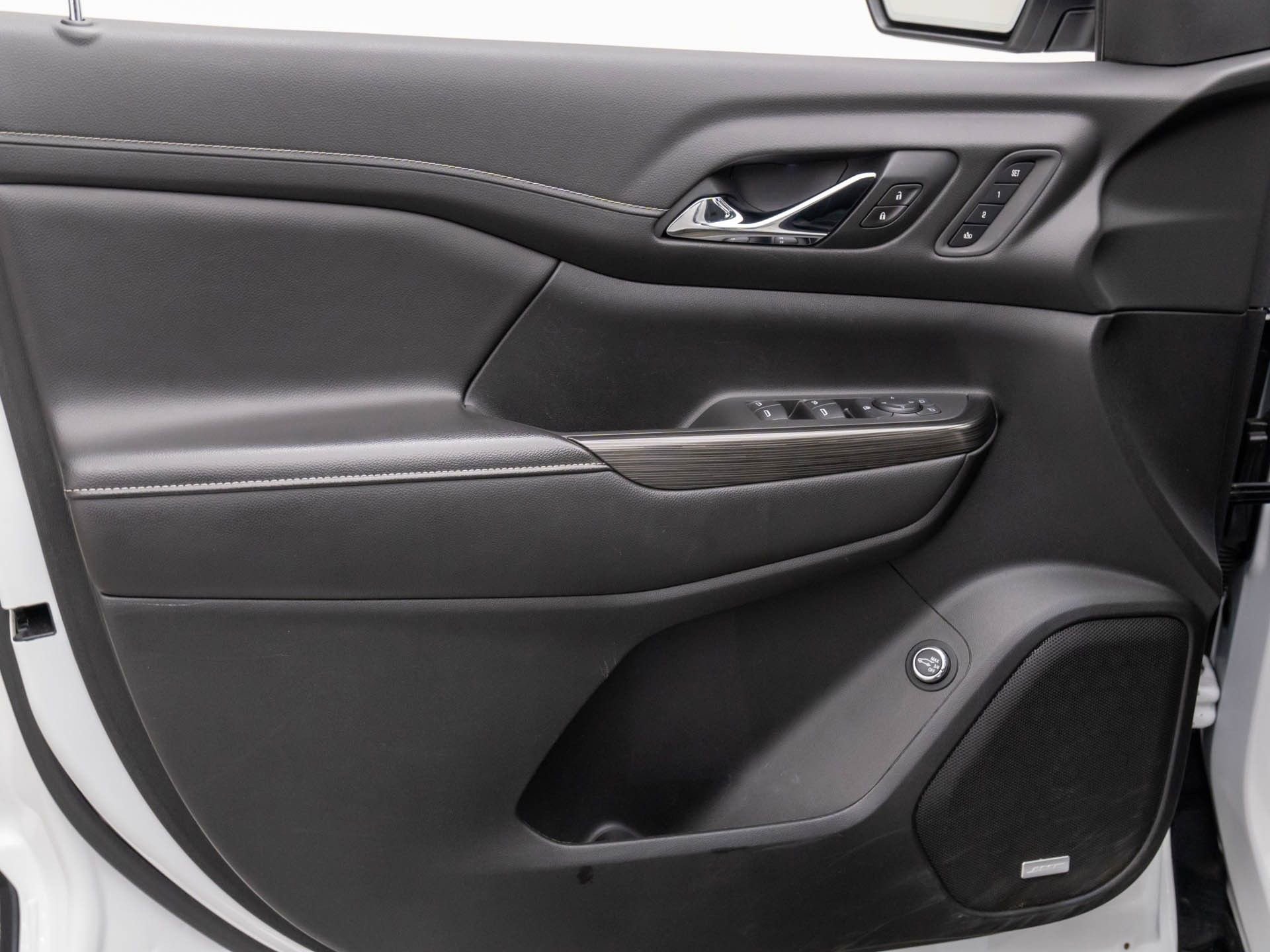 Used 2019 GMC Acadia SLT w/ LPO, Floor Liner Package image 14