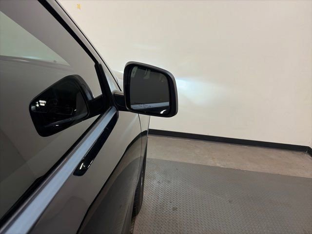 Used 2023 Dodge Durango AWD image 9