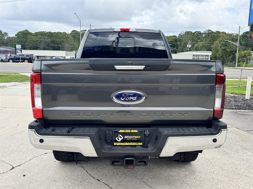 Used 2017 Ford F350 Lariat AWD/4WD image 6