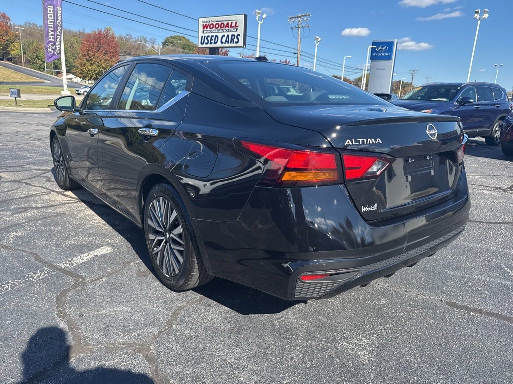 Used 2024 Nissan Altima 2.5 SV image 6