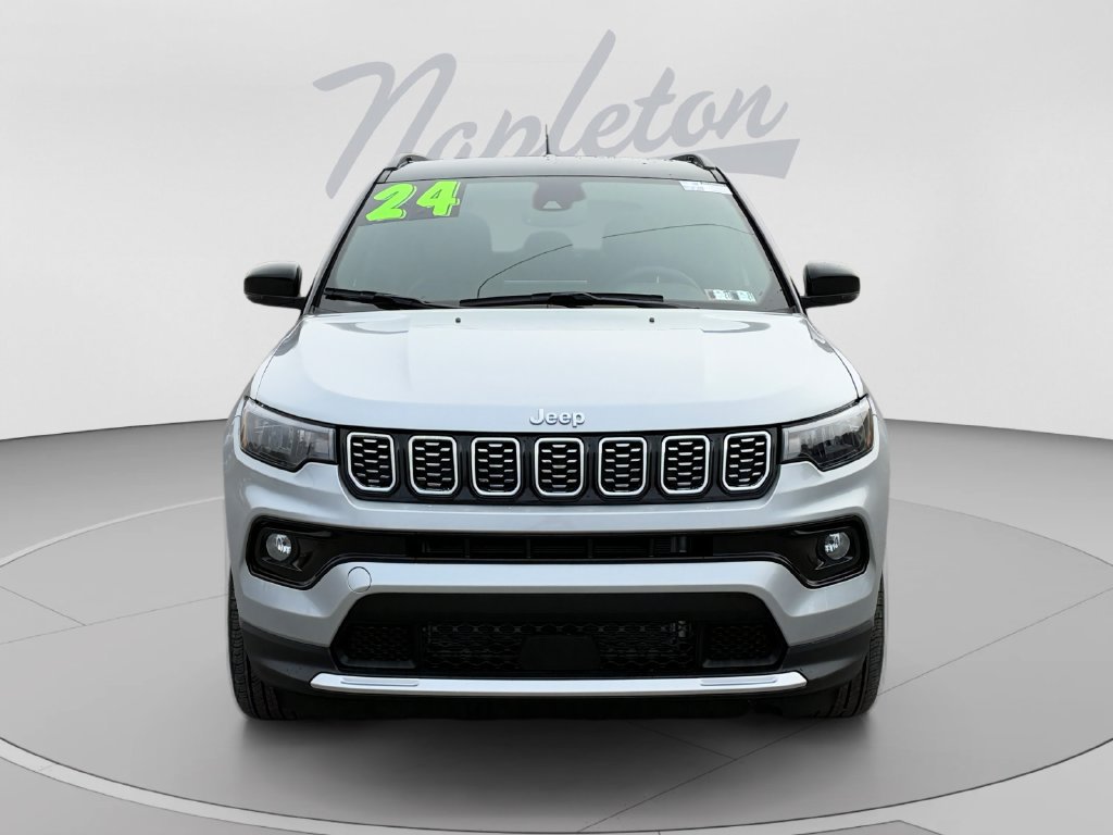 Used 2024 Jeep Compass Limited AWD/4WD image 9