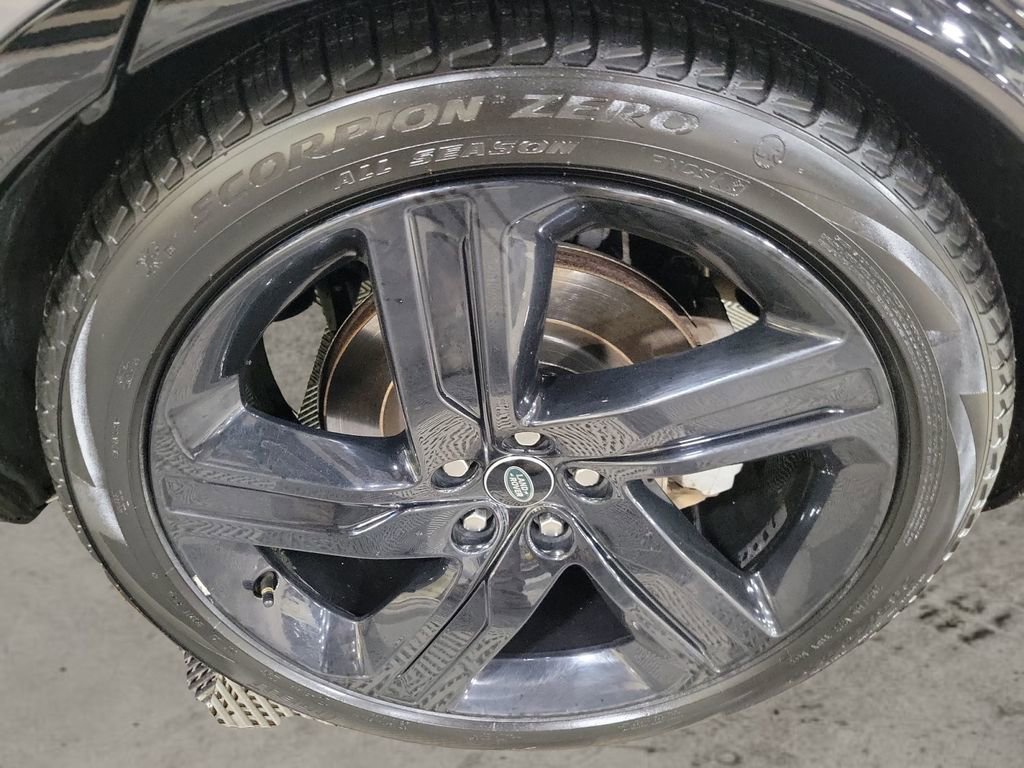 Used 2022 Land Rover Discovery HSE R-Dynamic image 10