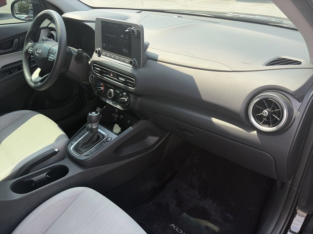 Used 2023 Hyundai Kona SEL FWD image 32